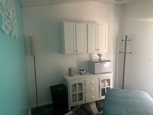 Space Rental Room - Blue Suite - Health Therapy and Beauty Center